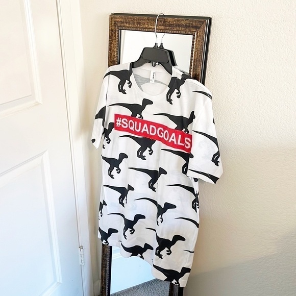Squad Goals dinosaur print short sleeve t-shirt - Picture 1 of 4